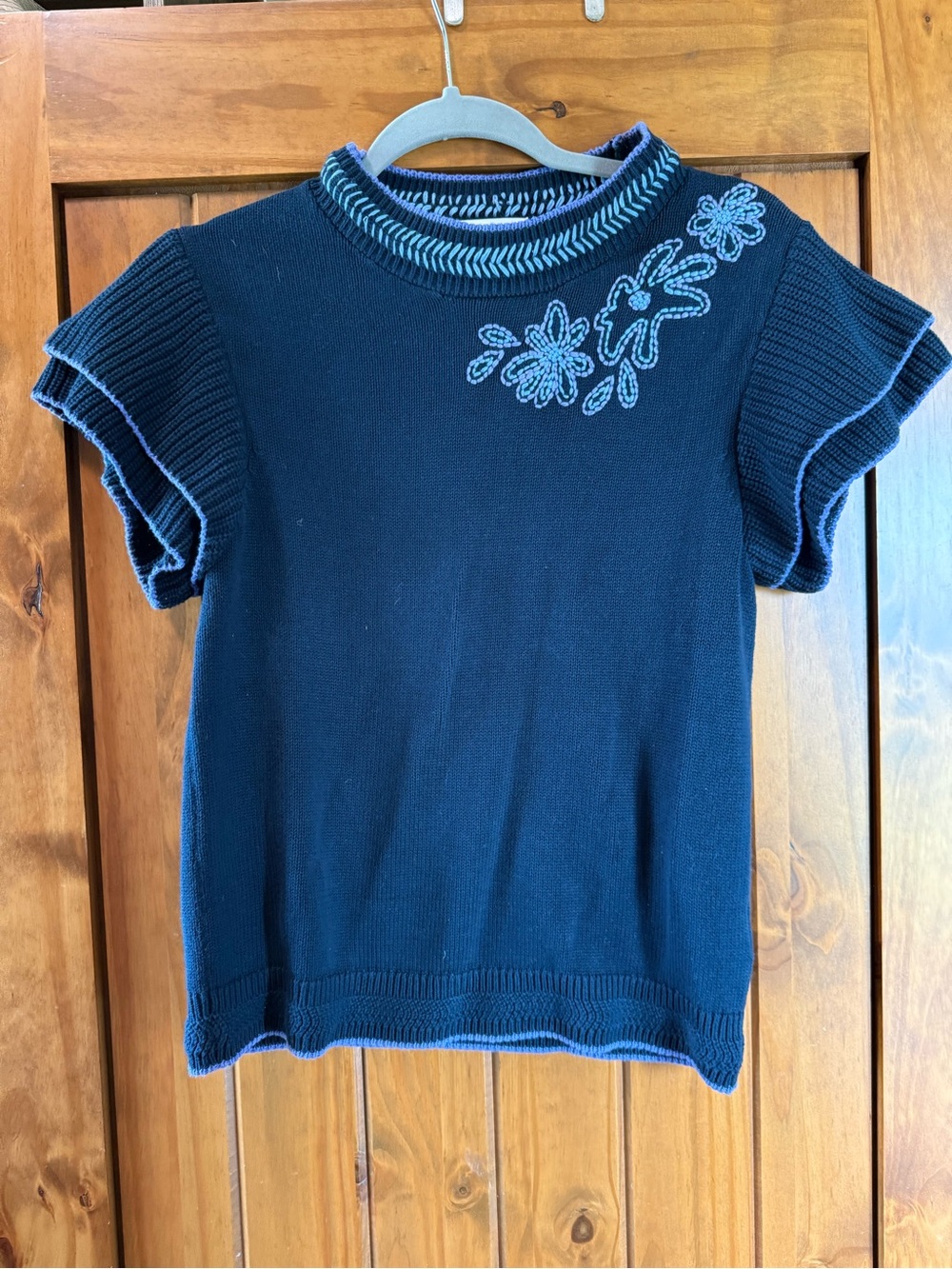 Navy Short-Sleeve Knit Sweater with Light Blue Floral Embroidery